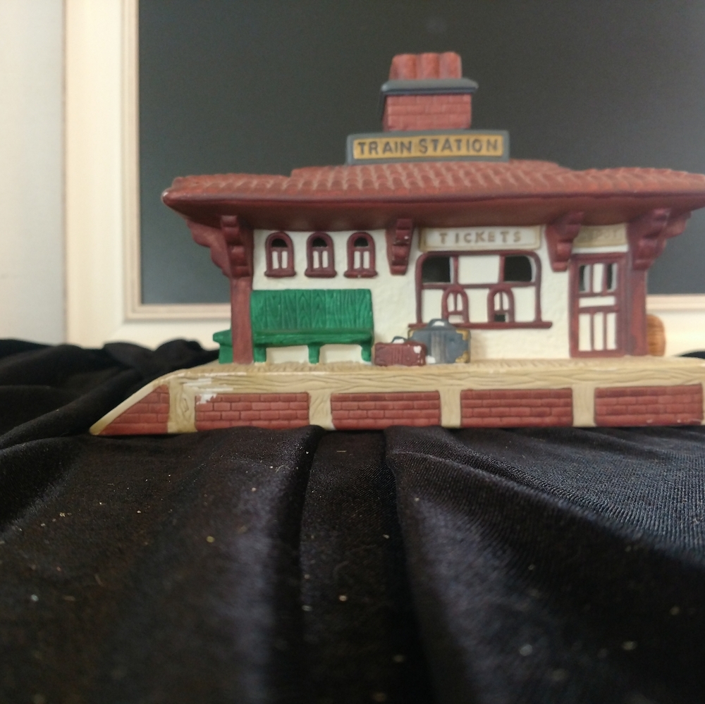 Train station tealight holder by PartyLite